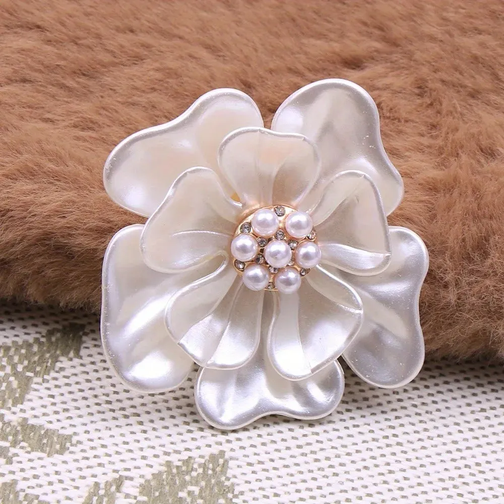 Beril Leather Brooch Pin