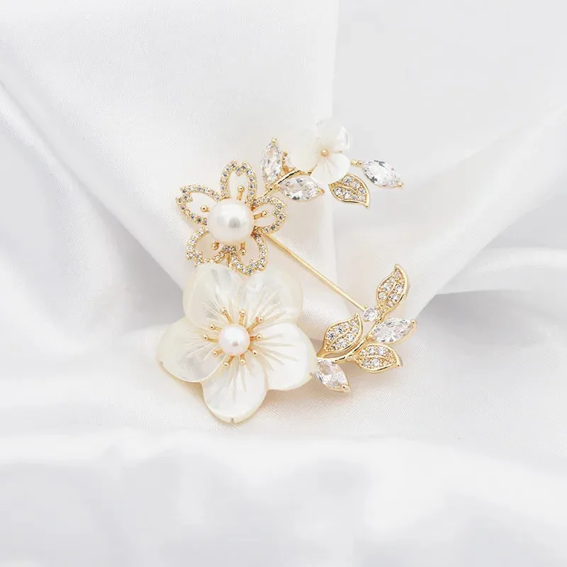 Beril Leather Brooch Pin