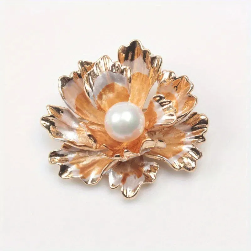 Beril Leather Brooch Pin