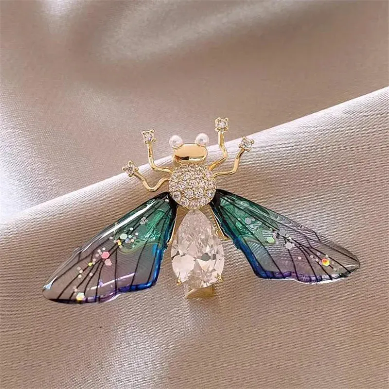 Demir Novelty Brooch Pin