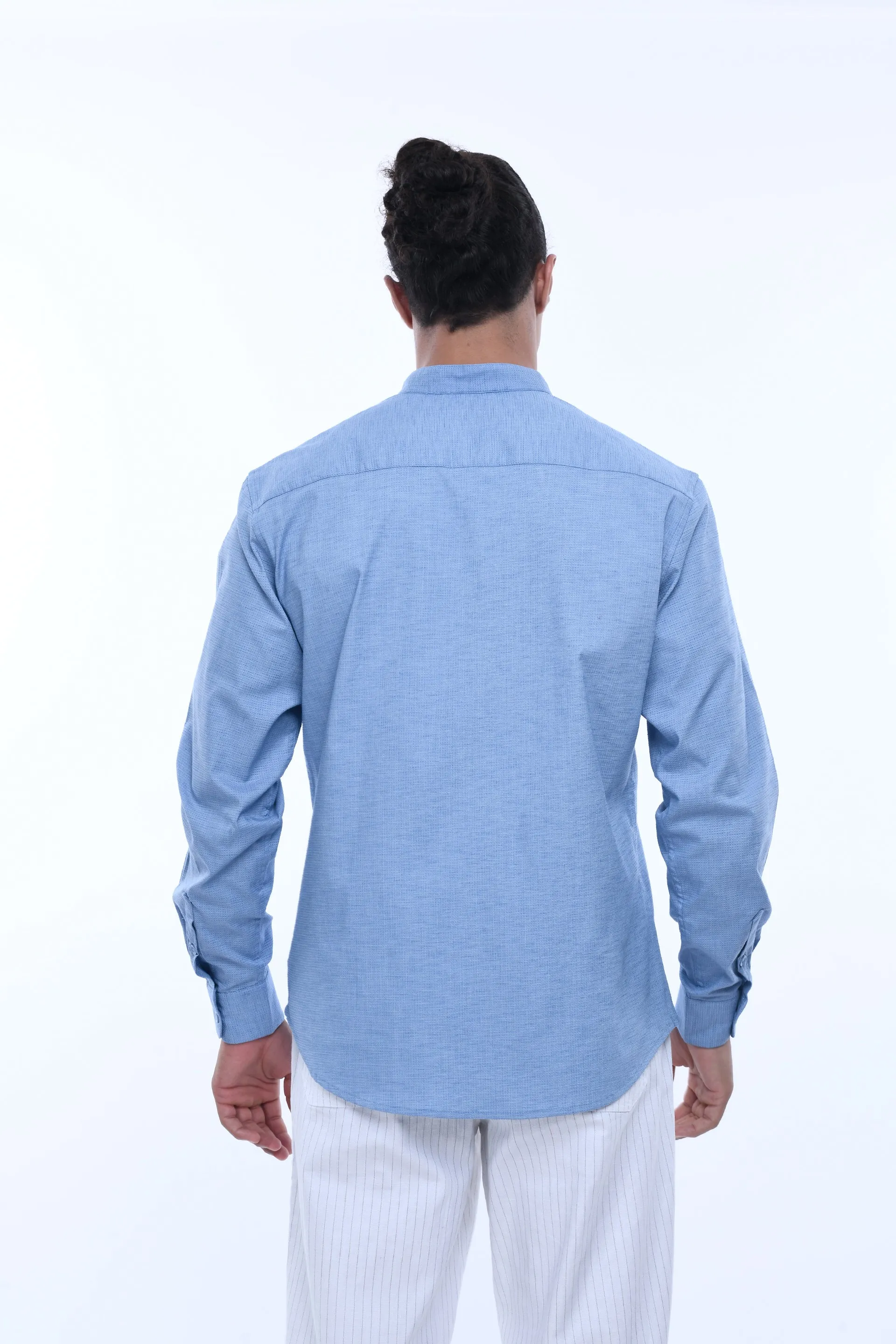 EASY IRON TEXTURED MANDARIN SHIRT IN BLUE