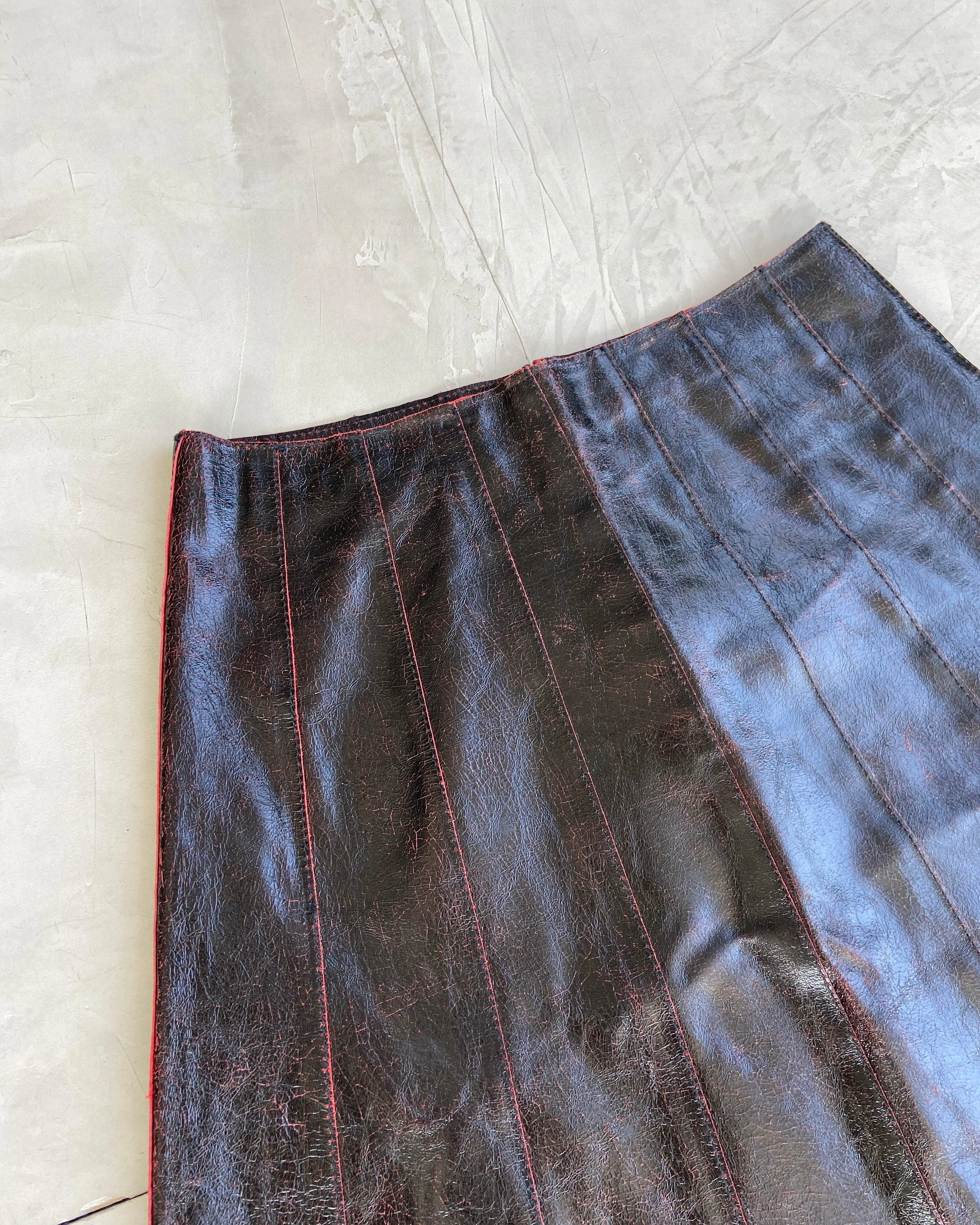 MUXART CRACKED LEATHER SKIRT - EU 42 / UK 14